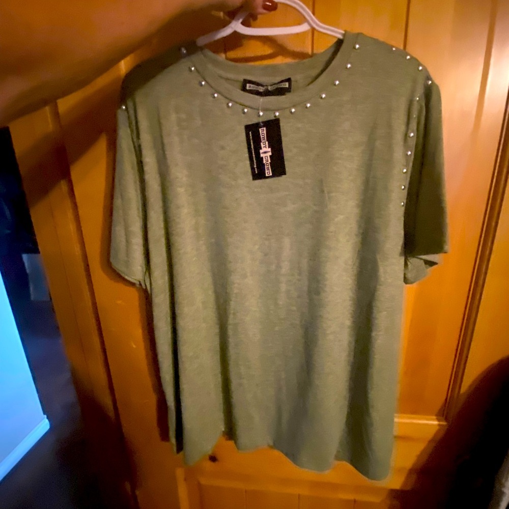 rowdy crowd tee 2x